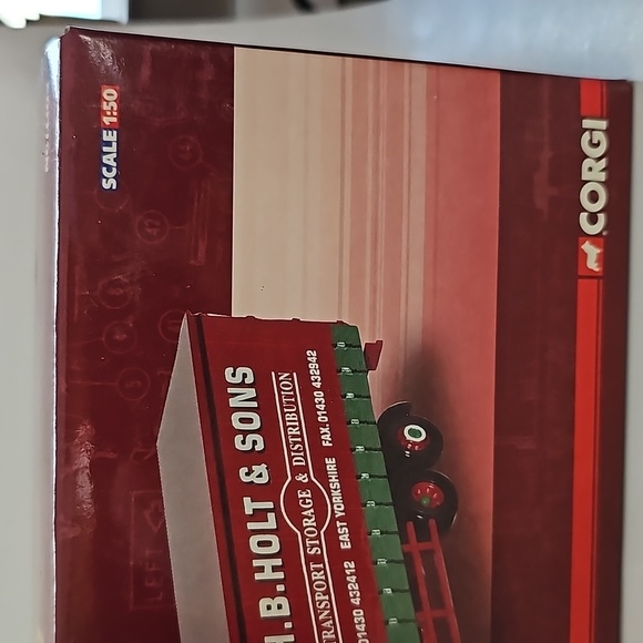 Corgi diecast model H B Holt trucking Volvo wheel rigid Curtainside new in box - Picture 7 of 8